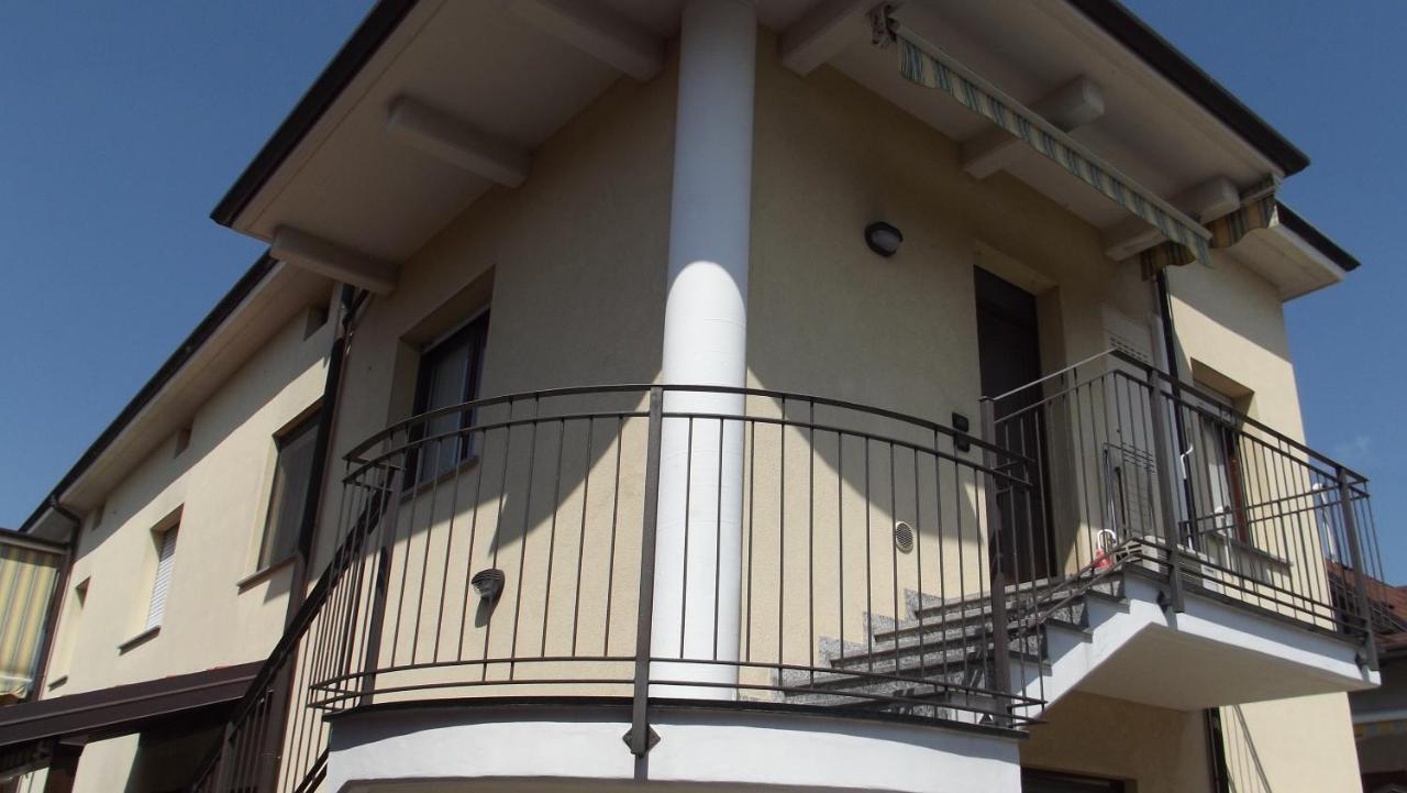 Yellow House Cir 12040 Cassano Magnago Exterior foto